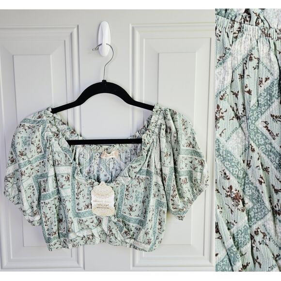 New NWT Altar'd State Wrap Crop Top Size Small Sage Green Peasant Cottage Teen - Picture 1 of 10
